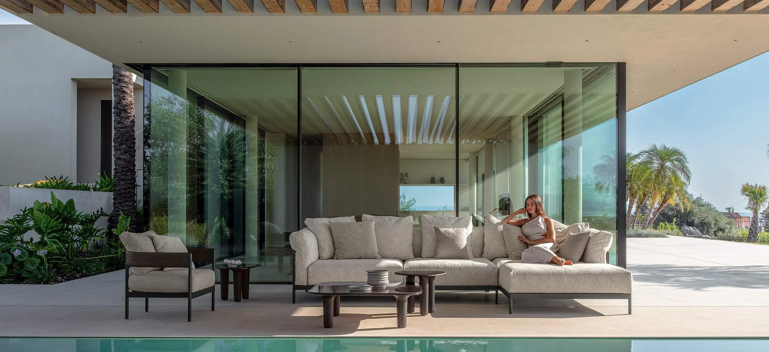 Talenti Flow outdoor furniture