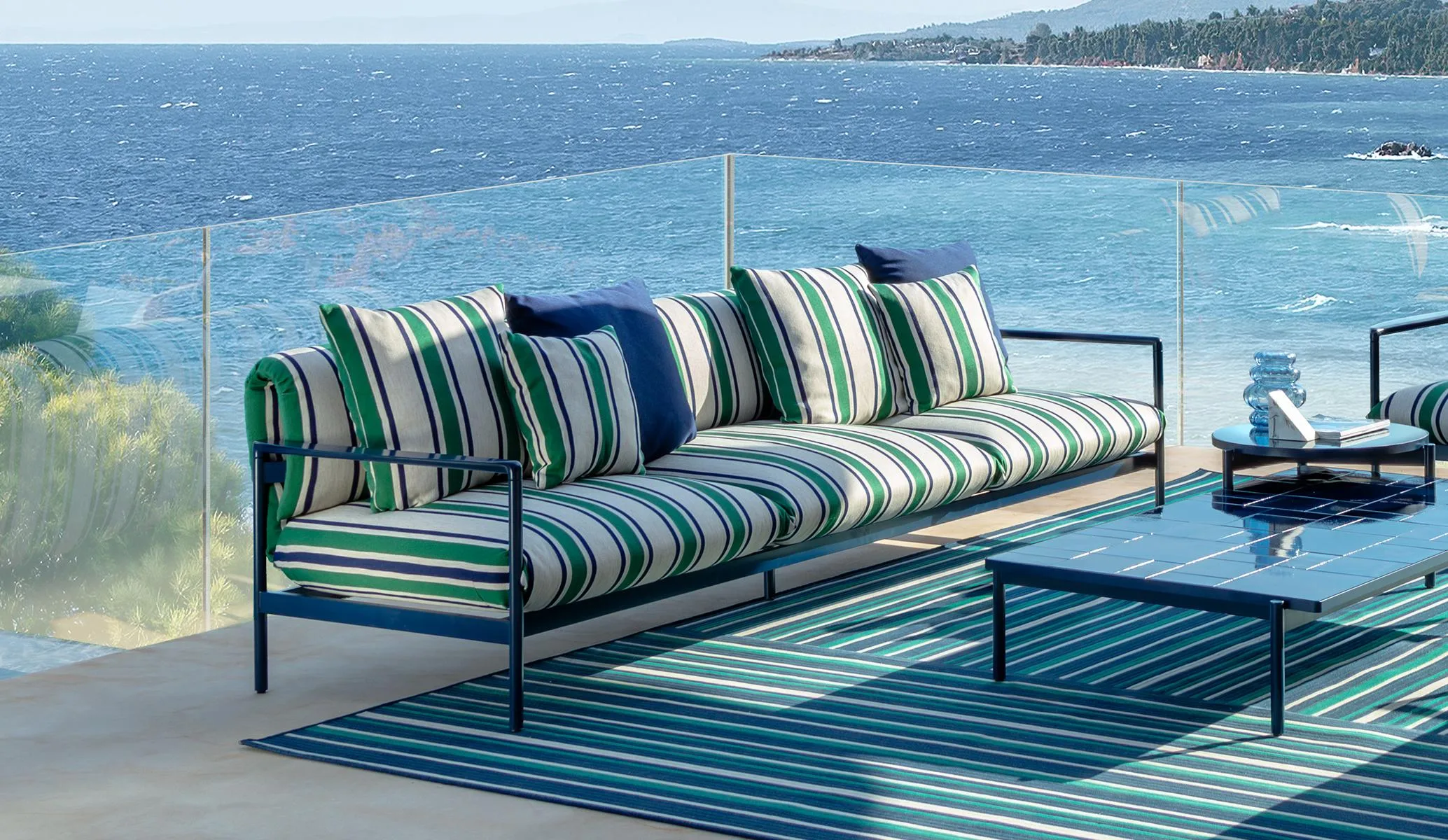 Talenti Nalu, coffee table